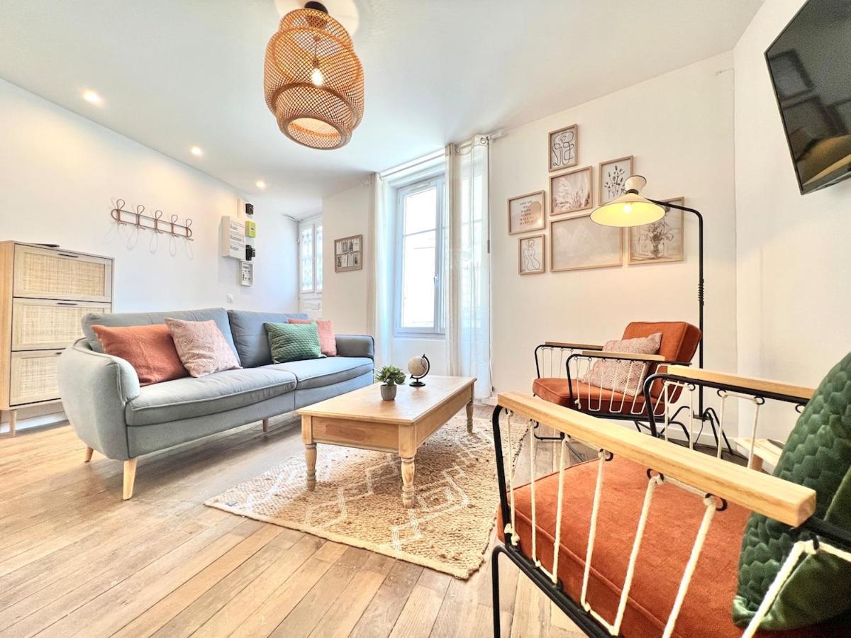 Le St-hilaire, House In The Center With Patio With Parking