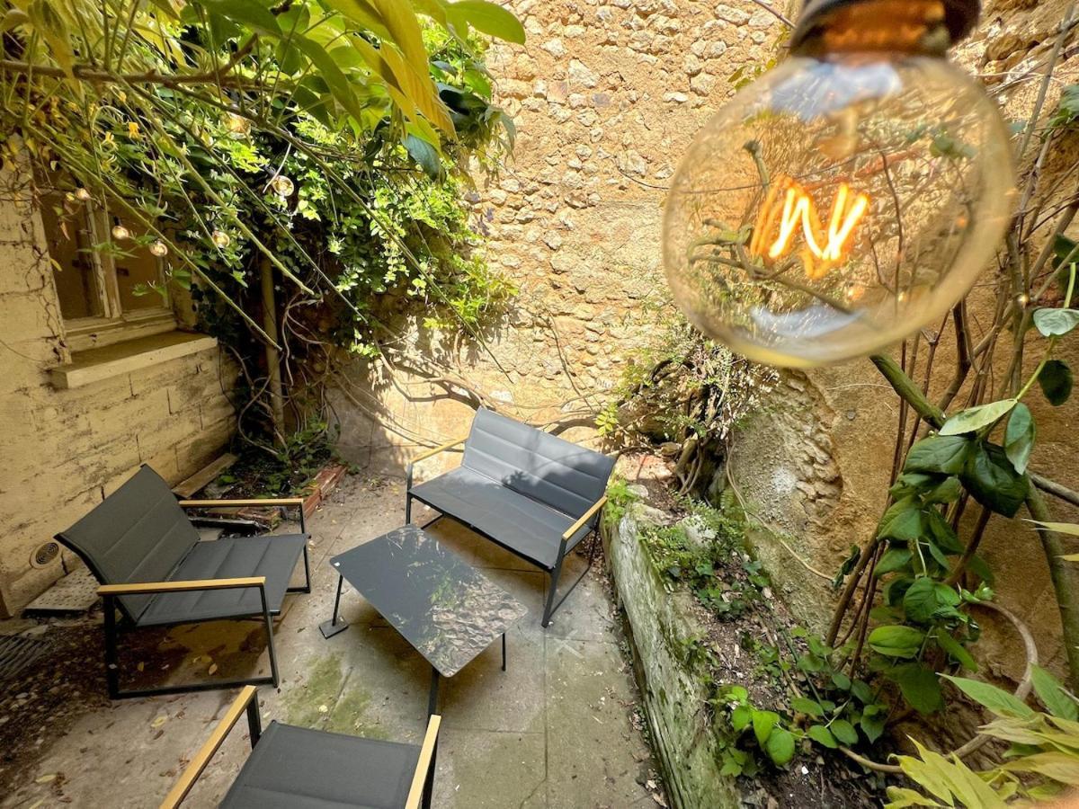 Le St-hilaire, House In The Center With Patio With Parking *
